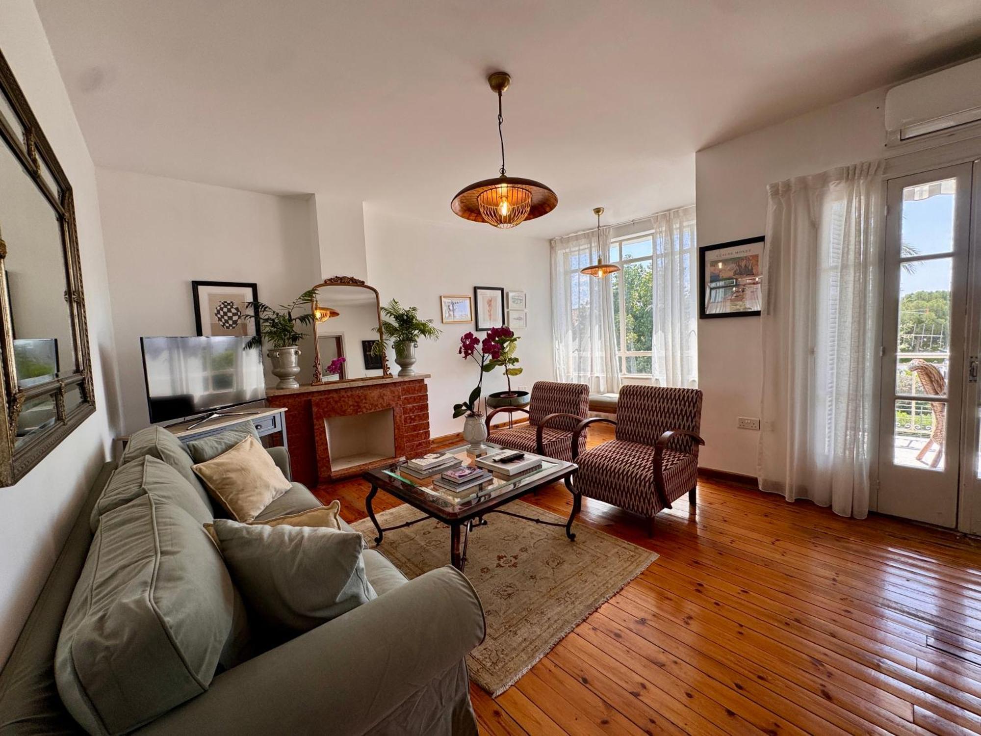 Liberty House - Central Two Bedroom Apartments นิโคเซีย ภายนอก รูปภาพ